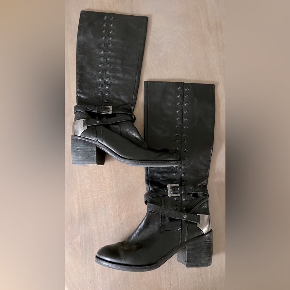 Womens Donald Pliner Black Leather Block Heel Moro Boots size 7